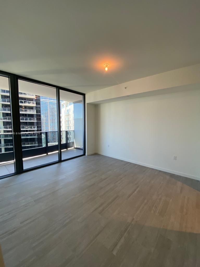 Real estate property located at 1000 Brickell Plz #3207, Miami-dade, Brickell Flatiron Condo, Miami, FL