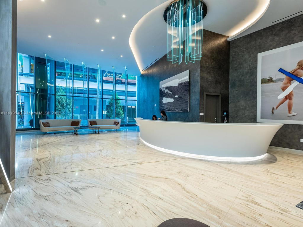 Real estate property located at 1000 Brickell Plz #3207, Miami-dade, Brickell Flatiron Condo, Miami, FL