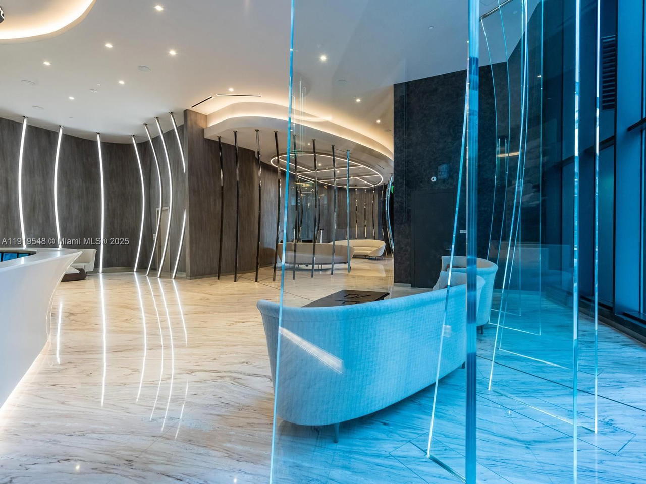 Real estate property located at 1000 Brickell Plz #3207, Miami-dade, Brickell Flatiron Condo, Miami, FL
