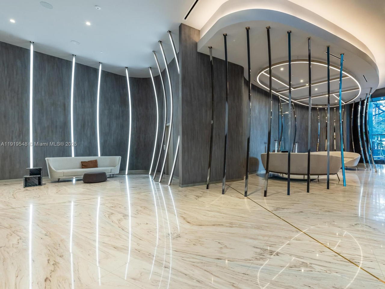 Real estate property located at 1000 Brickell Plz #3207, Miami-dade, Brickell Flatiron Condo, Miami, FL