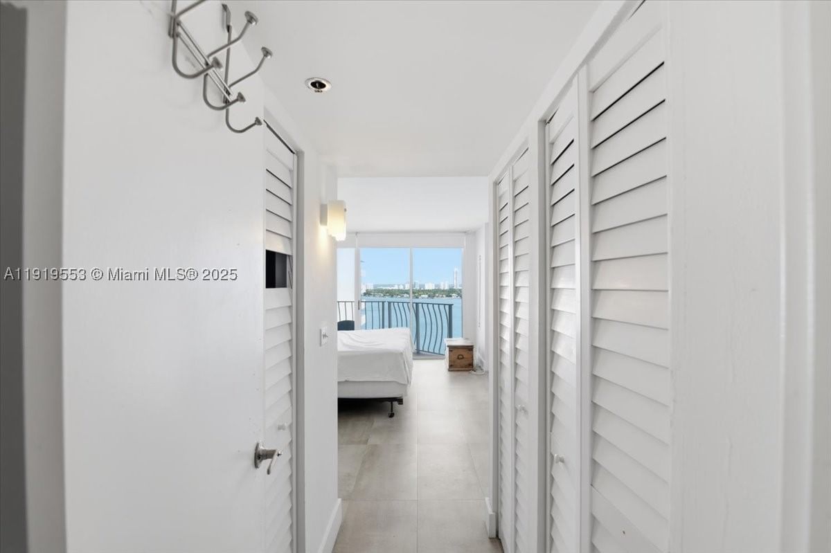 Real estate property located at 7601 Treasure Dr # 2109, Miami-dade, Grandview Palace, North Bay Village, FL