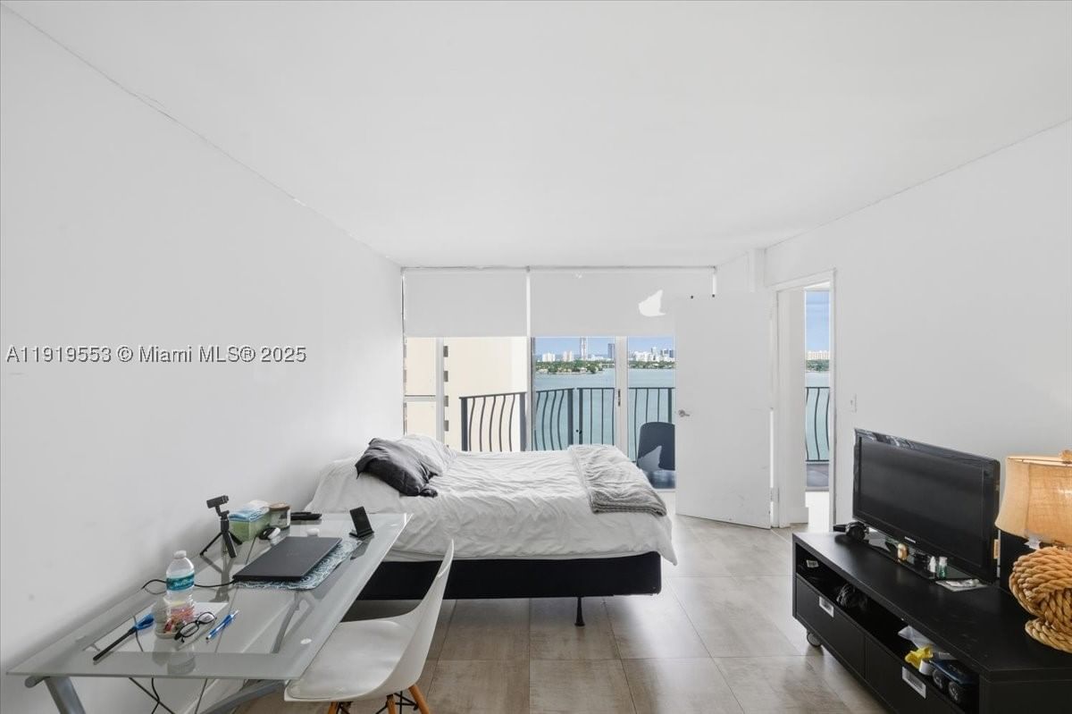 Real estate property located at 7601 Treasure Dr # 2109, Miami-dade, Grandview Palace, North Bay Village, FL