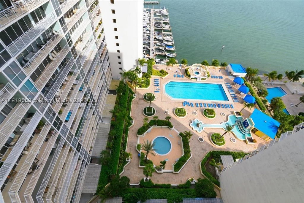 Real estate property located at 7601 Treasure Dr # 2109, Miami-dade, Grandview Palace, North Bay Village, FL