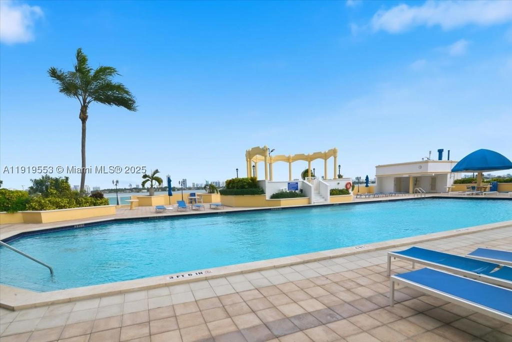 Real estate property located at 7601 Treasure Dr # 2109, Miami-dade, Grandview Palace, North Bay Village, FL