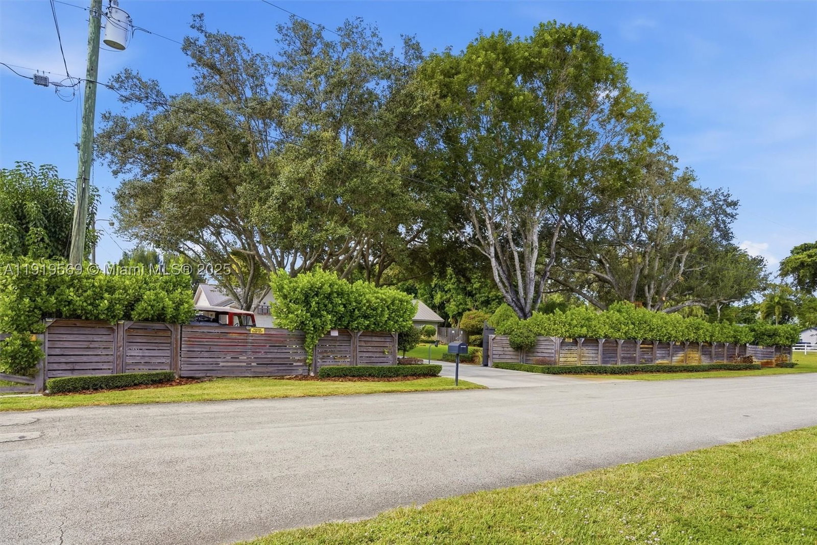 Real estate property located at 5601 195th Ter, Broward, Green Glades South, Southwest Ranches, FL