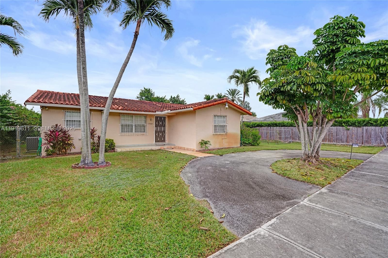 Real estate property located at 13401 38th St, Miami-dade, J G Heads Farms Sub, Miami, FL