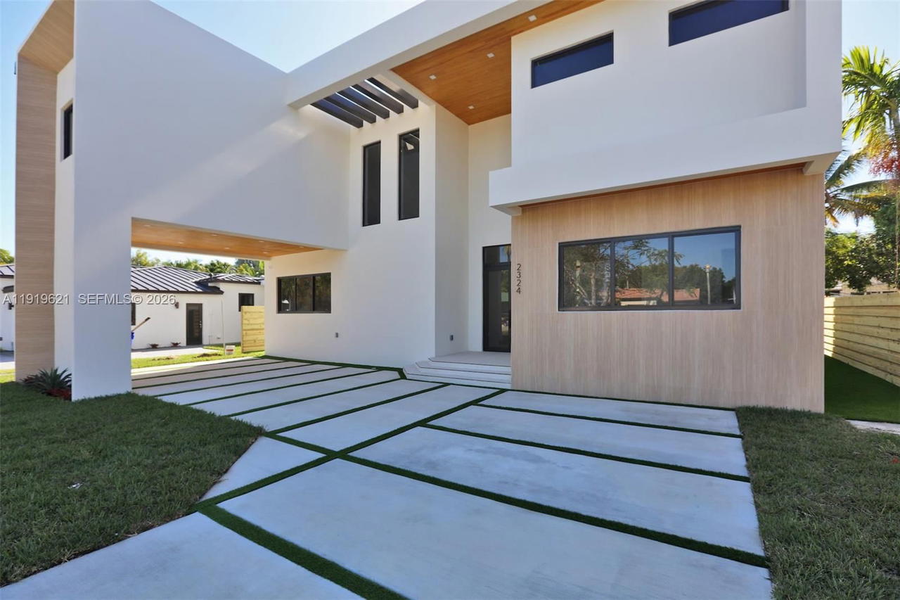 Real estate property located at 2324 26th St, Miami-dade, Silver Bluff Est-sec B, Miami, FL