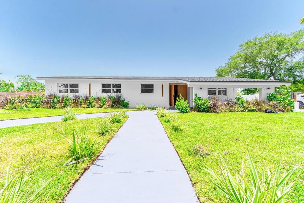 Real estate property located at 19661 10th Pl, Miami-dade, Ives Estates Sec 1, Miami, FL