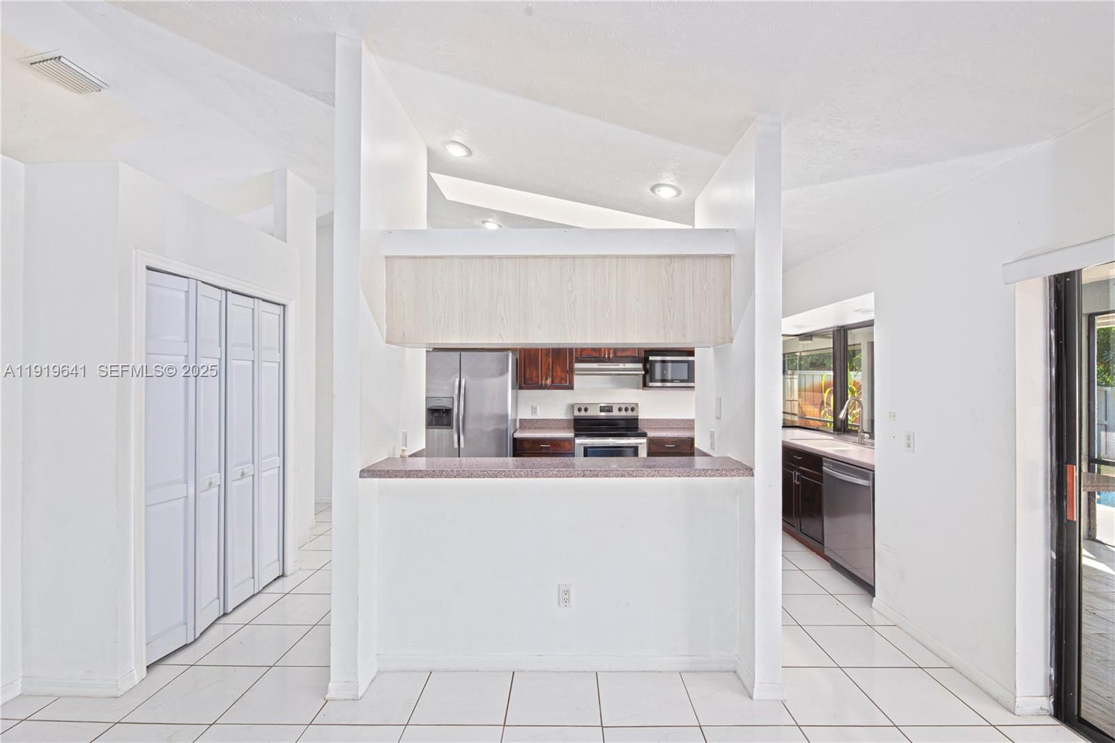 Real estate property located at 5402 Emblem St, St Lucie, Port St Lucie Section 43, Port St Lucie, FL