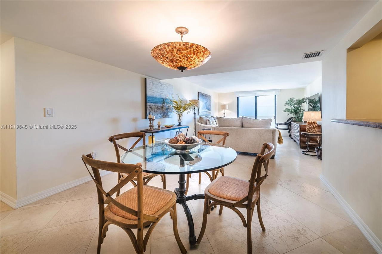 Real estate property located at 1621 Collins Ave #802, Miami-dade, The Georgian Condo, Miami Beach, FL