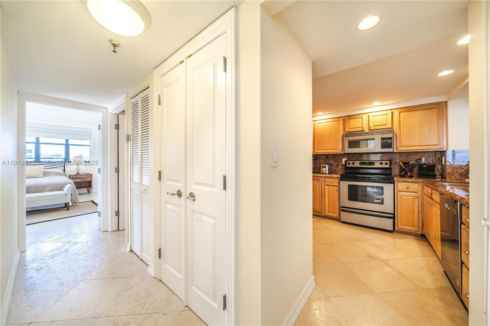 Real estate property located at 1621 Collins Ave #802, Miami-dade, The Georgian Condo, Miami Beach, FL