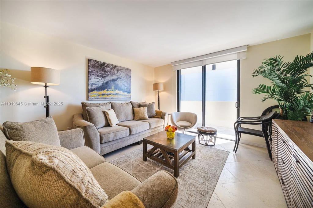 Real estate property located at 1621 Collins Ave #802, Miami-dade, The Georgian Condo, Miami Beach, FL