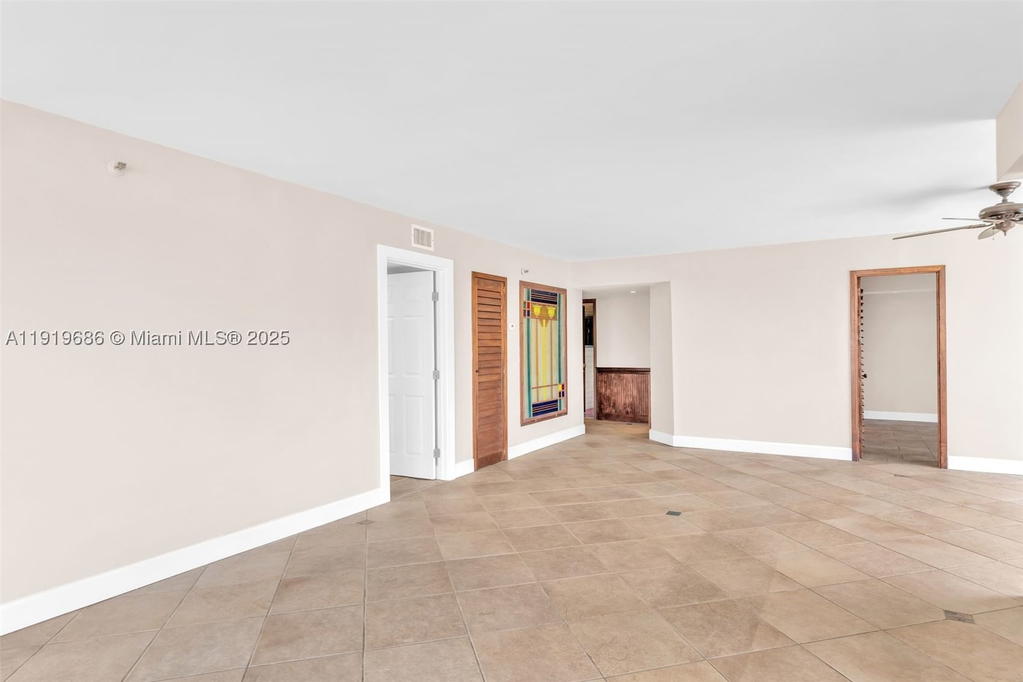 Real estate property located at 801 Venetian Dr #208, Miami-dade, Venetian Isle Condo, Miami Beach, FL
