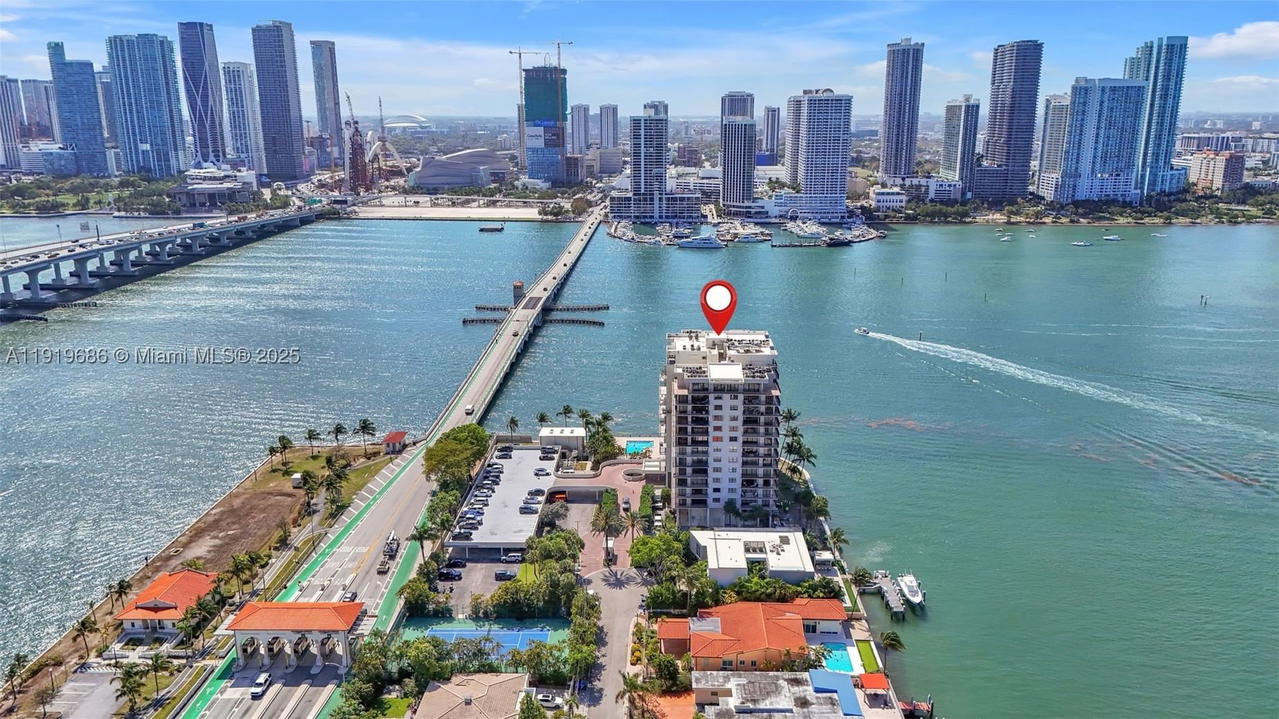 Real estate property located at 801 Venetian Dr #208, Miami-dade, Venetian Isle Condo, Miami Beach, FL