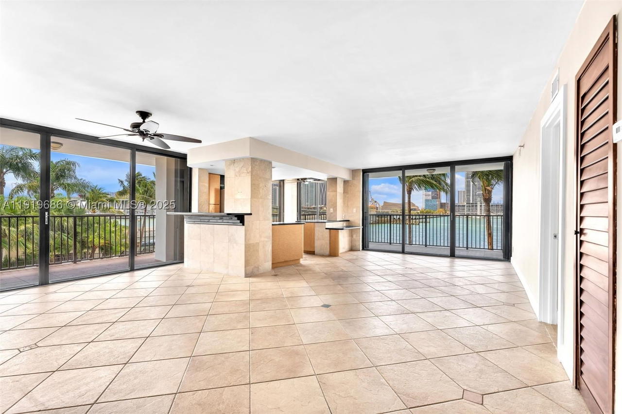 Real estate property located at 801 Venetian Dr #208, Miami-dade, Venetian Isle Condo, Miami Beach, FL