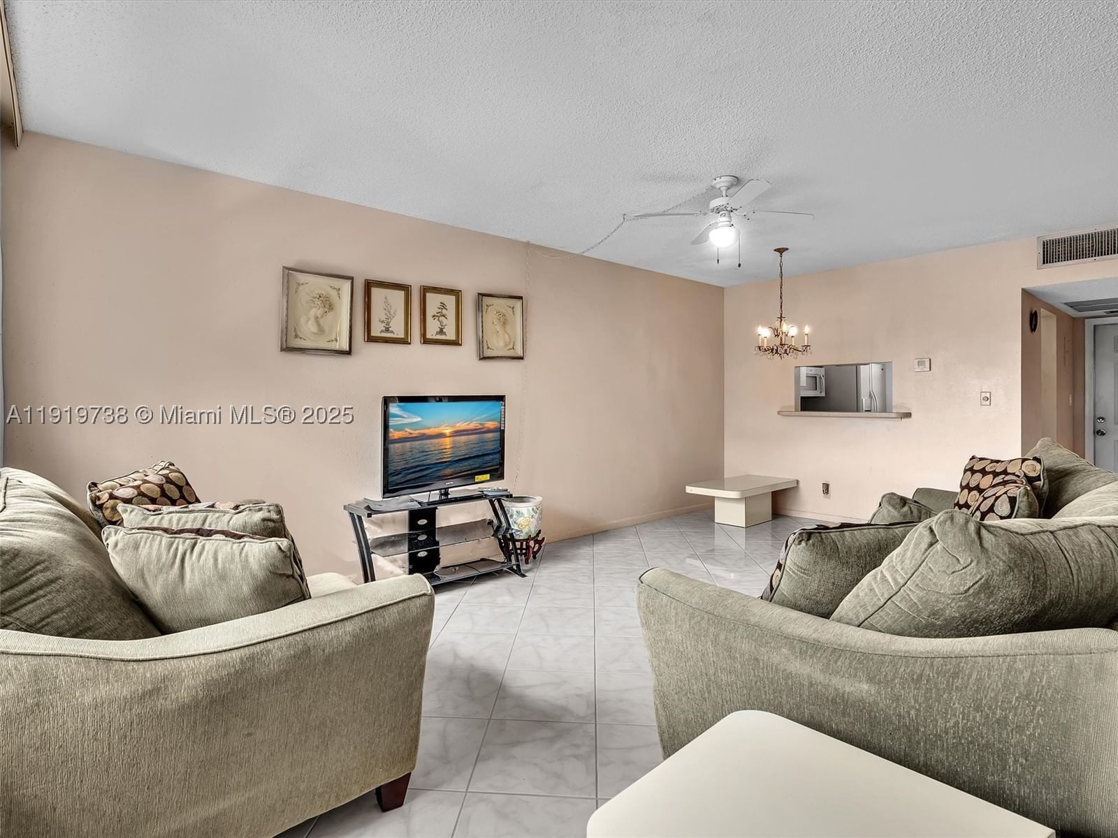 Real estate property located at 5102 36th St #607, Broward, Elderberry Gardens Condo, Lauderdale Lakes, FL