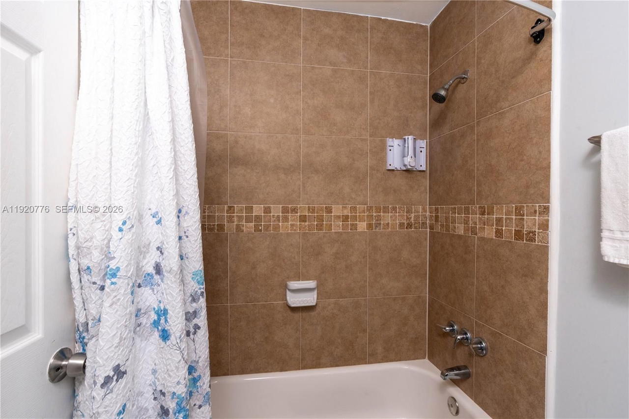 Real estate property located at 1321 171st St, Miami-dade, Scott Lake Manor Sec 8, Miami Gardens, FL