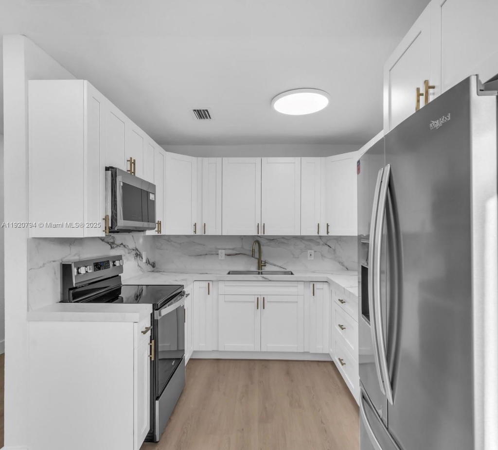 Real estate property located at 3310 172nd Ter, Miami-dade, Myrtle Grove 1st Addn, Miami Gardens, FL