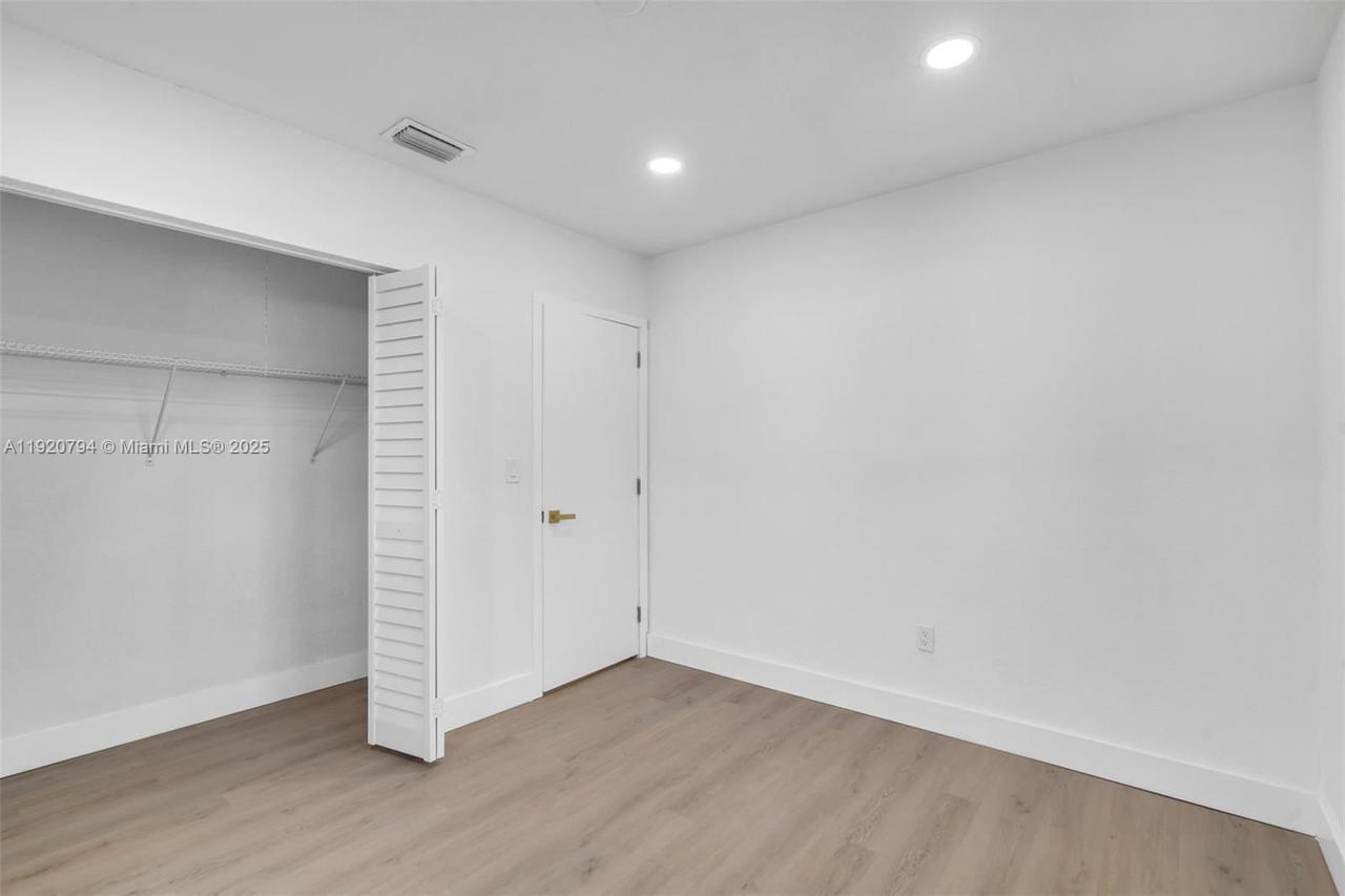 Real estate property located at 3310 172nd Ter, Miami-dade, Myrtle Grove 1st Addn, Miami Gardens, FL