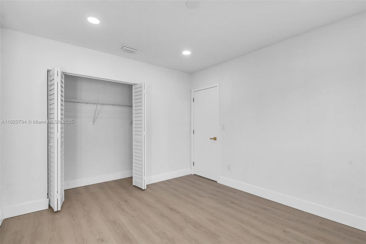 Real estate property located at 3310 172nd Ter, Miami-dade, Myrtle Grove 1st Addn, Miami Gardens, FL