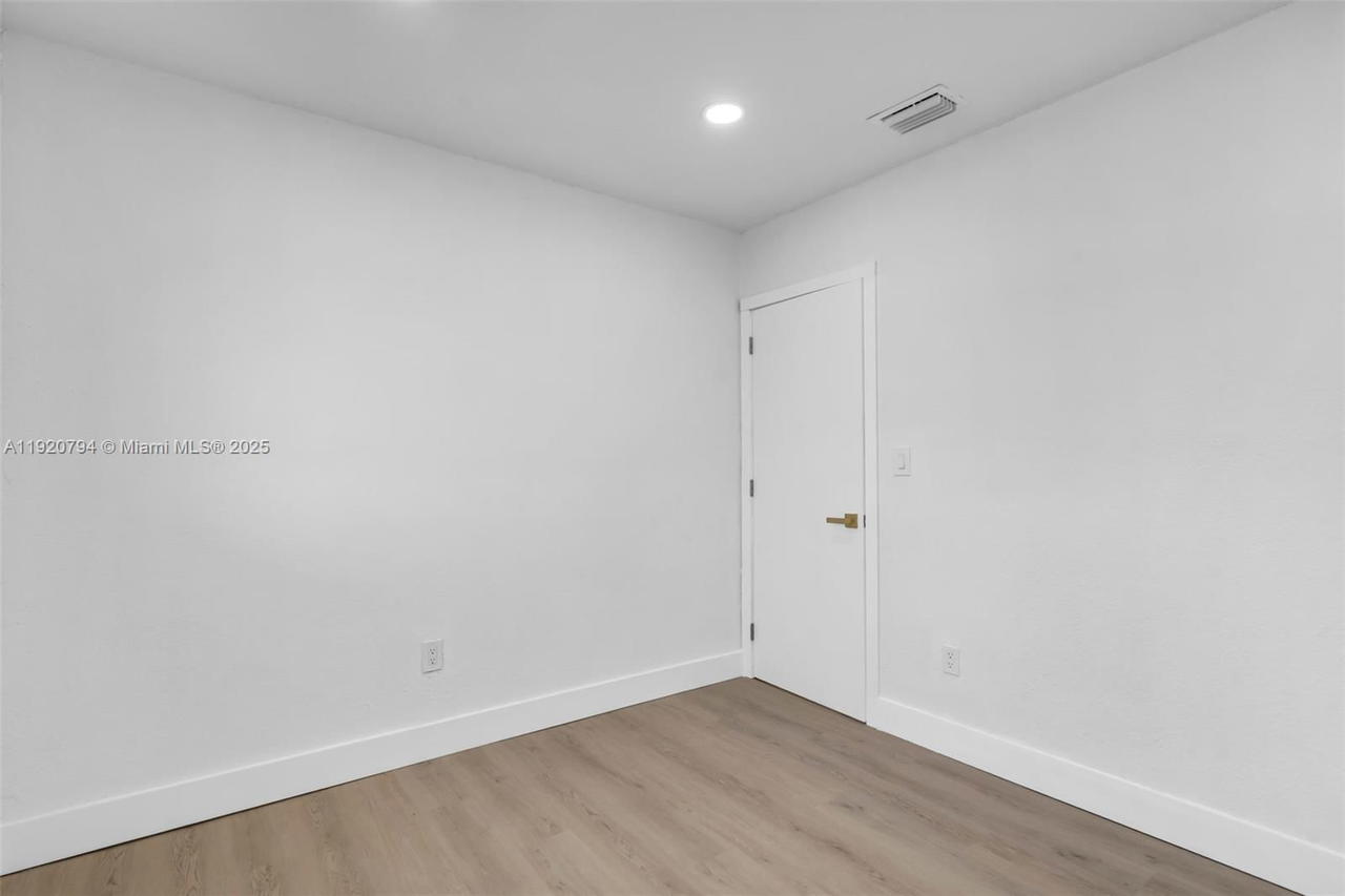Real estate property located at 3310 172nd Ter, Miami-dade, Myrtle Grove 1st Addn, Miami Gardens, FL