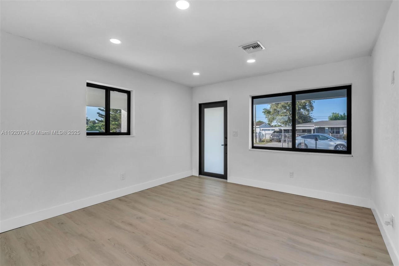 Real estate property located at 3310 172nd Ter, Miami-dade, Myrtle Grove 1st Addn, Miami Gardens, FL