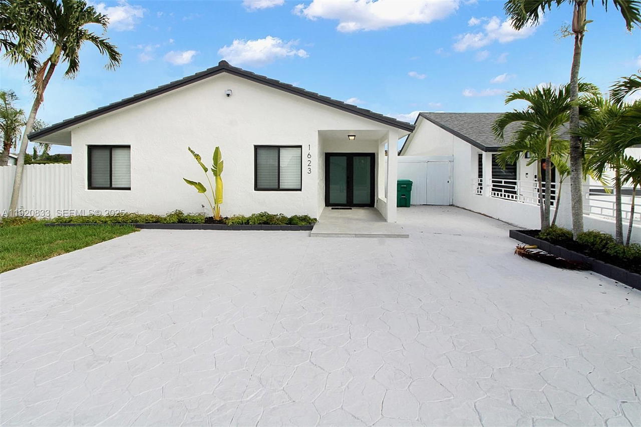 Real estate property located at 1623 138th Ct, Miami-dade, Irenca Sub, Miami, FL