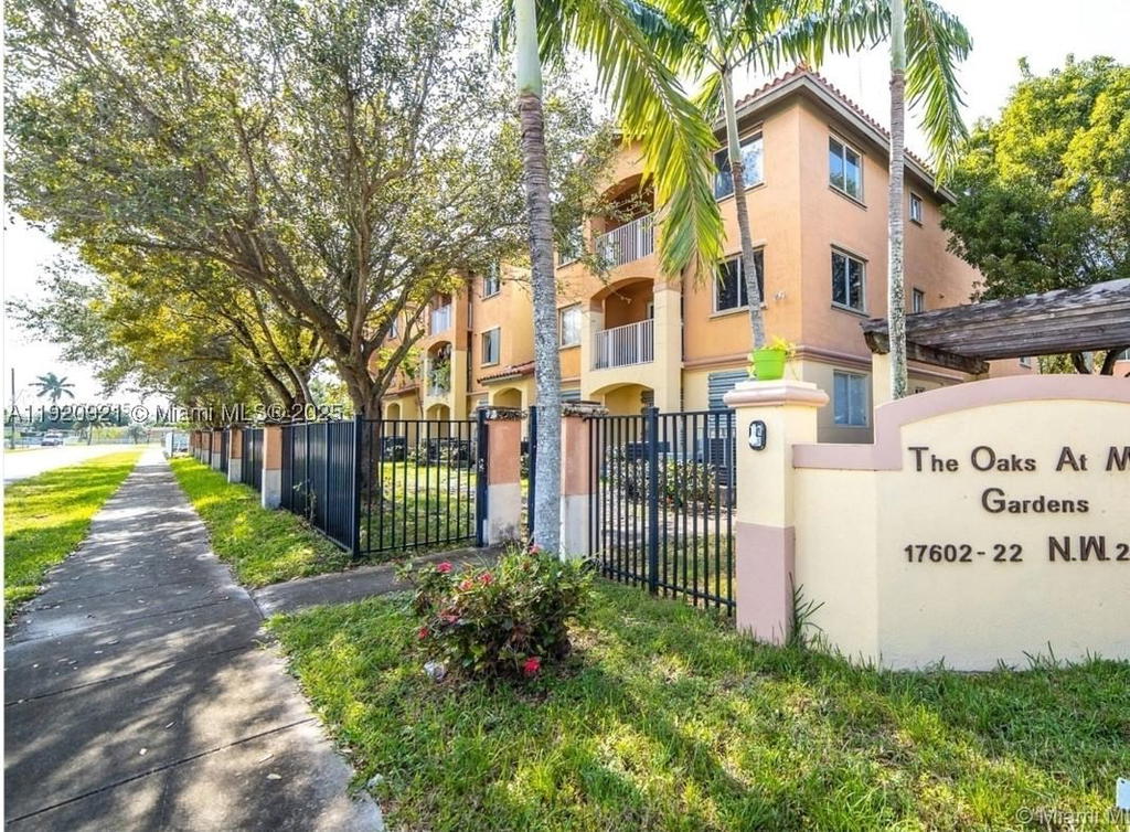 Real estate property located at 17622 25th Ave #101, Miami-dade, The Oaks At Miami Gardens, Miami Gardens, FL