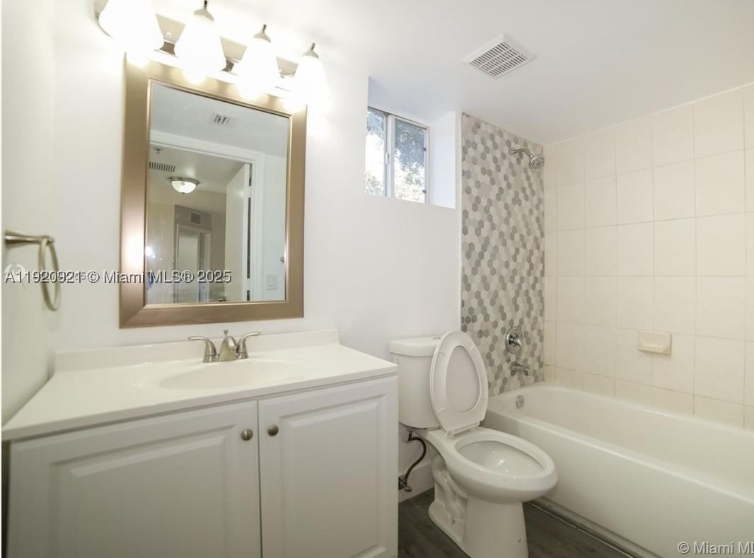 Real estate property located at 17622 25th Ave #101, Miami-dade, The Oaks At Miami Gardens, Miami Gardens, FL