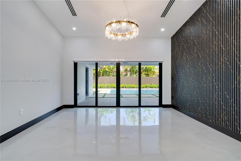 Real estate property located at 15563 115th St, Miami-dade, Hammocks Shores 3rd Addn, Miami, FL