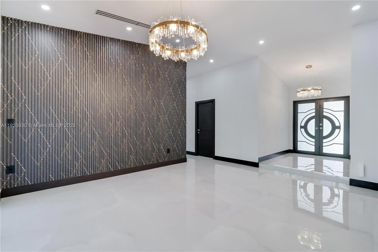 Real estate property located at 15563 115th St, Miami-dade, Hammocks Shores 3rd Addn, Miami, FL