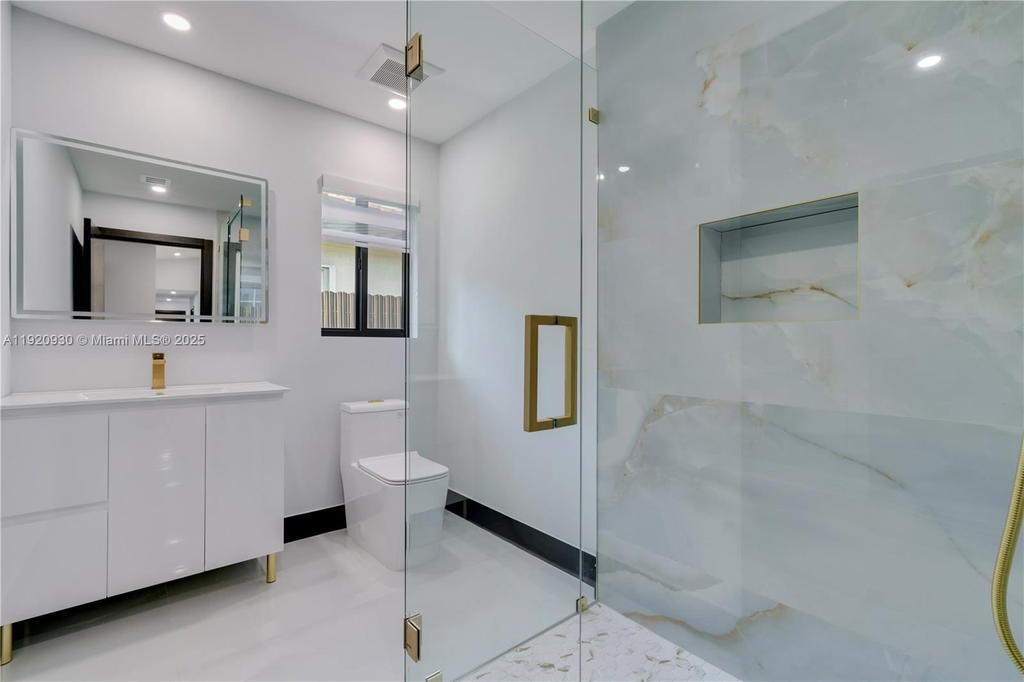 Real estate property located at 15563 115th St, Miami-dade, Hammocks Shores 3rd Addn, Miami, FL