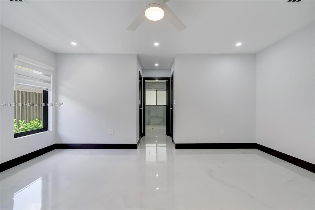 Real estate property located at 15563 115th St, Miami-dade, Hammocks Shores 3rd Addn, Miami, FL