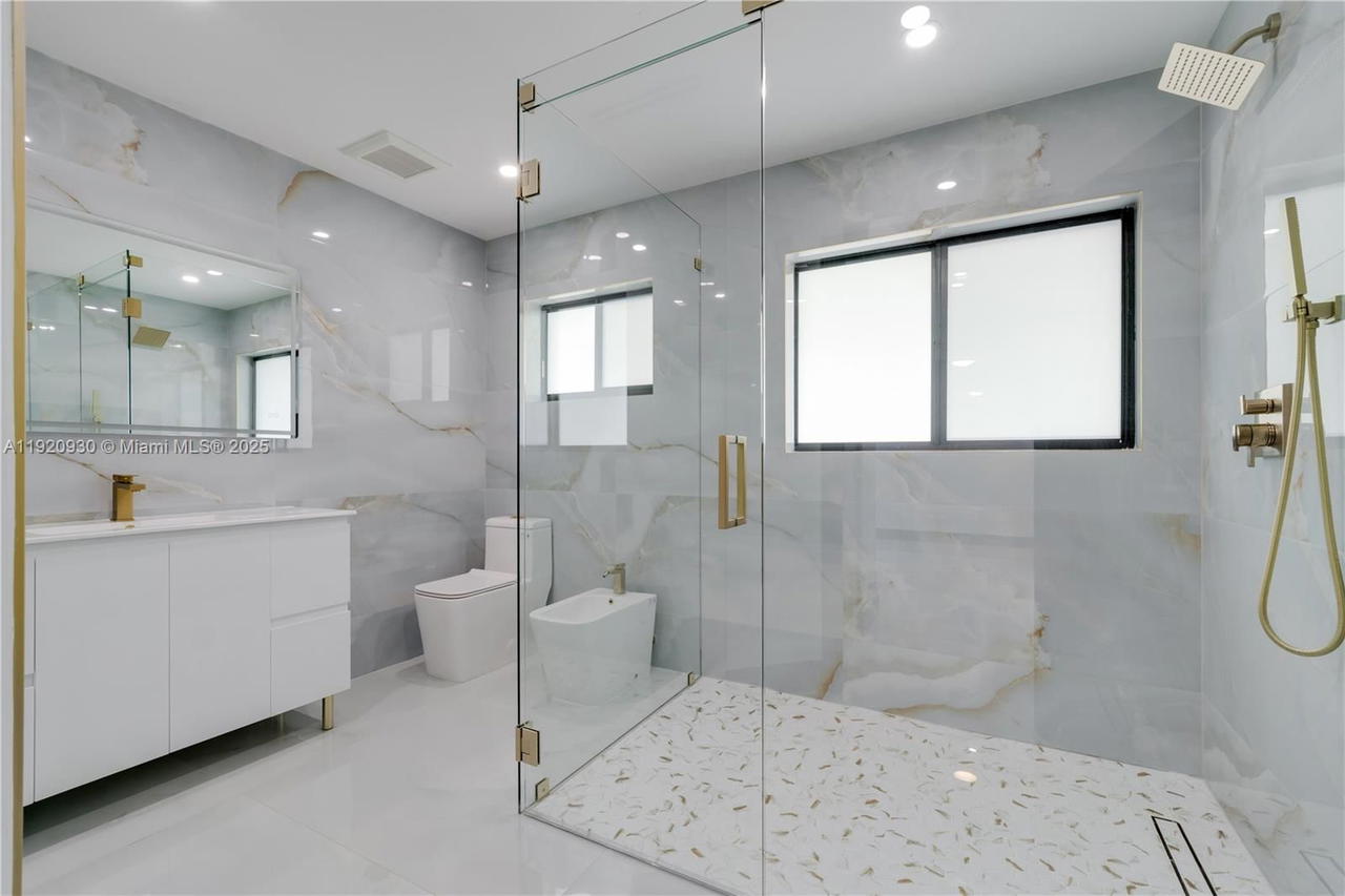 Real estate property located at 15563 115th St, Miami-dade, Hammocks Shores 3rd Addn, Miami, FL
