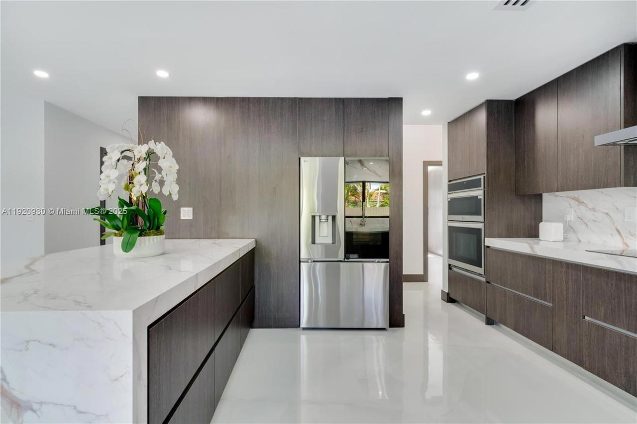 Real estate property located at 15563 115th St, Miami-dade, Hammocks Shores 3rd Addn, Miami, FL
