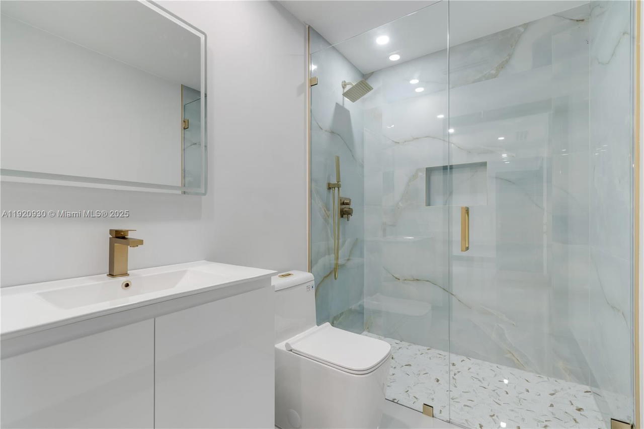 Real estate property located at 15563 115th St, Miami-dade, Hammocks Shores 3rd Addn, Miami, FL