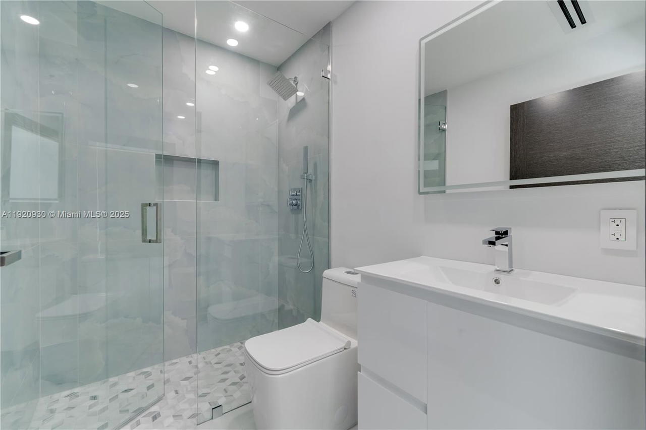 Real estate property located at 15563 115th St, Miami-dade, Hammocks Shores 3rd Addn, Miami, FL