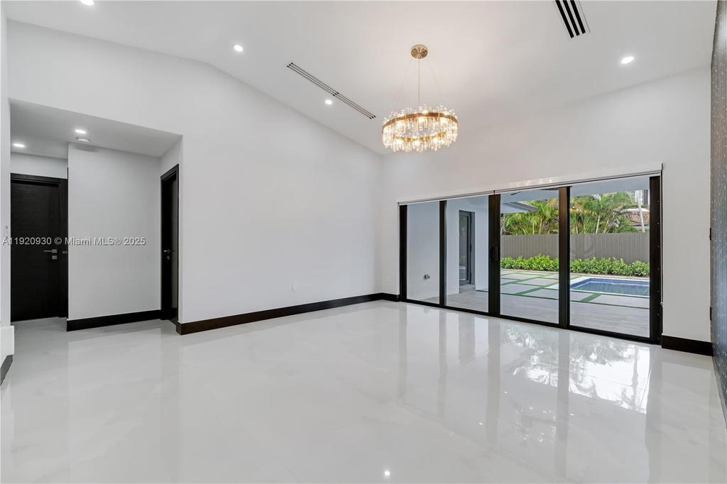 Real estate property located at 15563 115th St, Miami-dade, Hammocks Shores 3rd Addn, Miami, FL