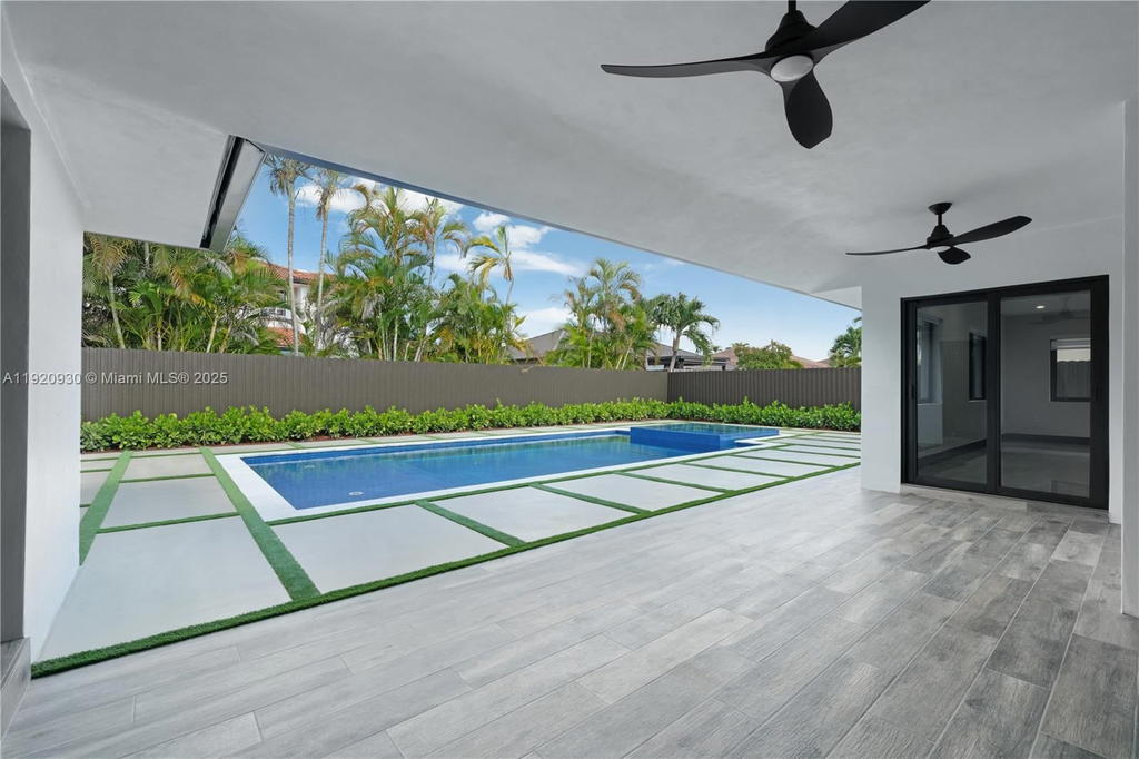 Real estate property located at 15563 115th St, Miami-dade, Hammocks Shores 3rd Addn, Miami, FL