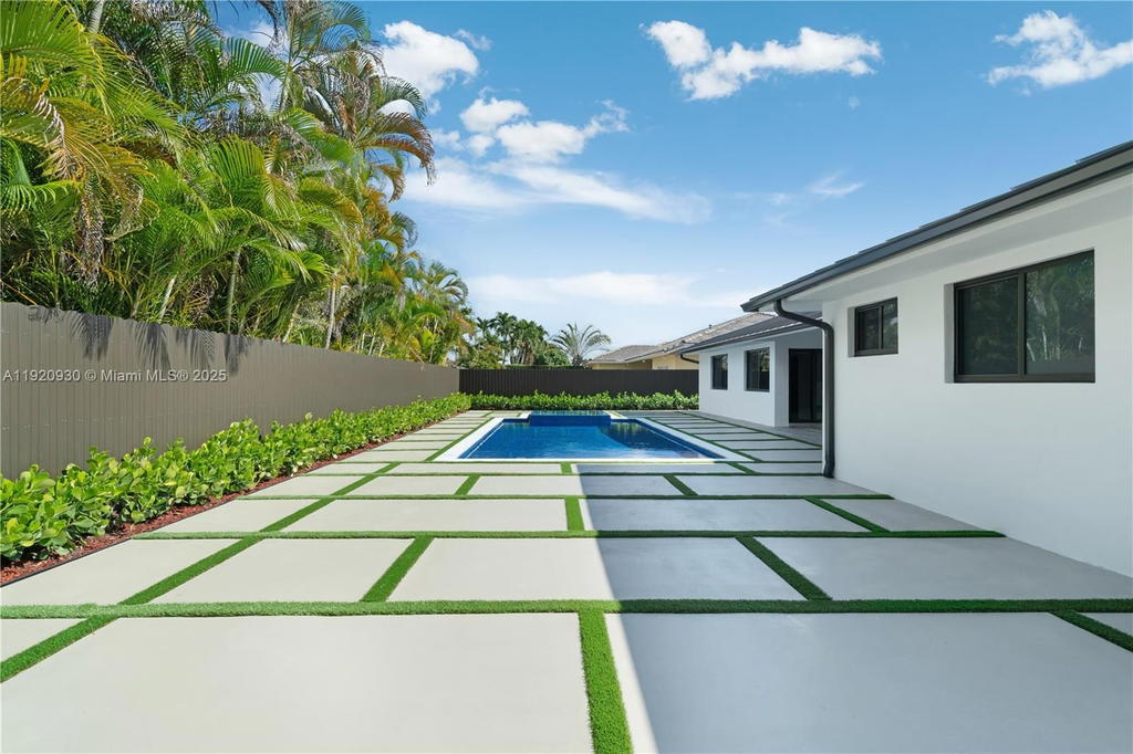 Real estate property located at 15563 115th St, Miami-dade, Hammocks Shores 3rd Addn, Miami, FL