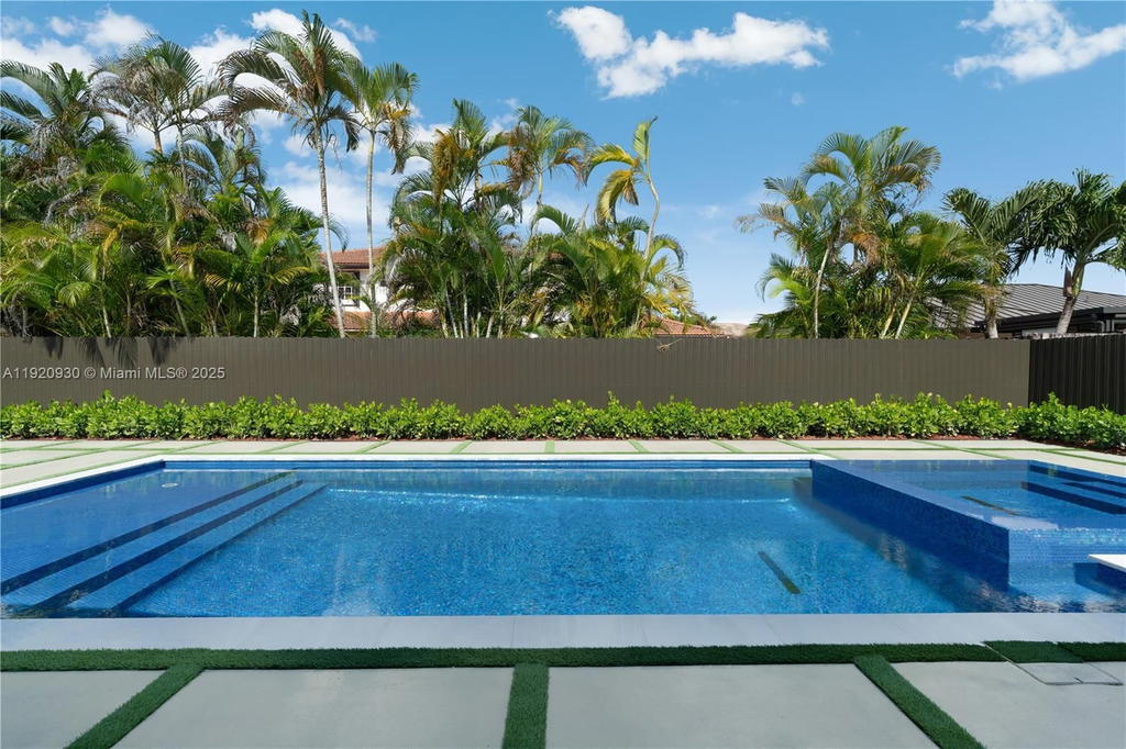 Real estate property located at 15563 115th St, Miami-dade, Hammocks Shores 3rd Addn, Miami, FL