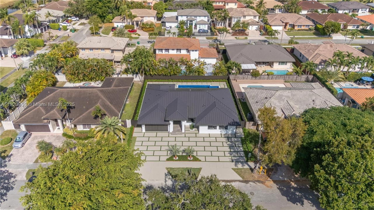Real estate property located at 15563 115th St, Miami-dade, Hammocks Shores 3rd Addn, Miami, FL