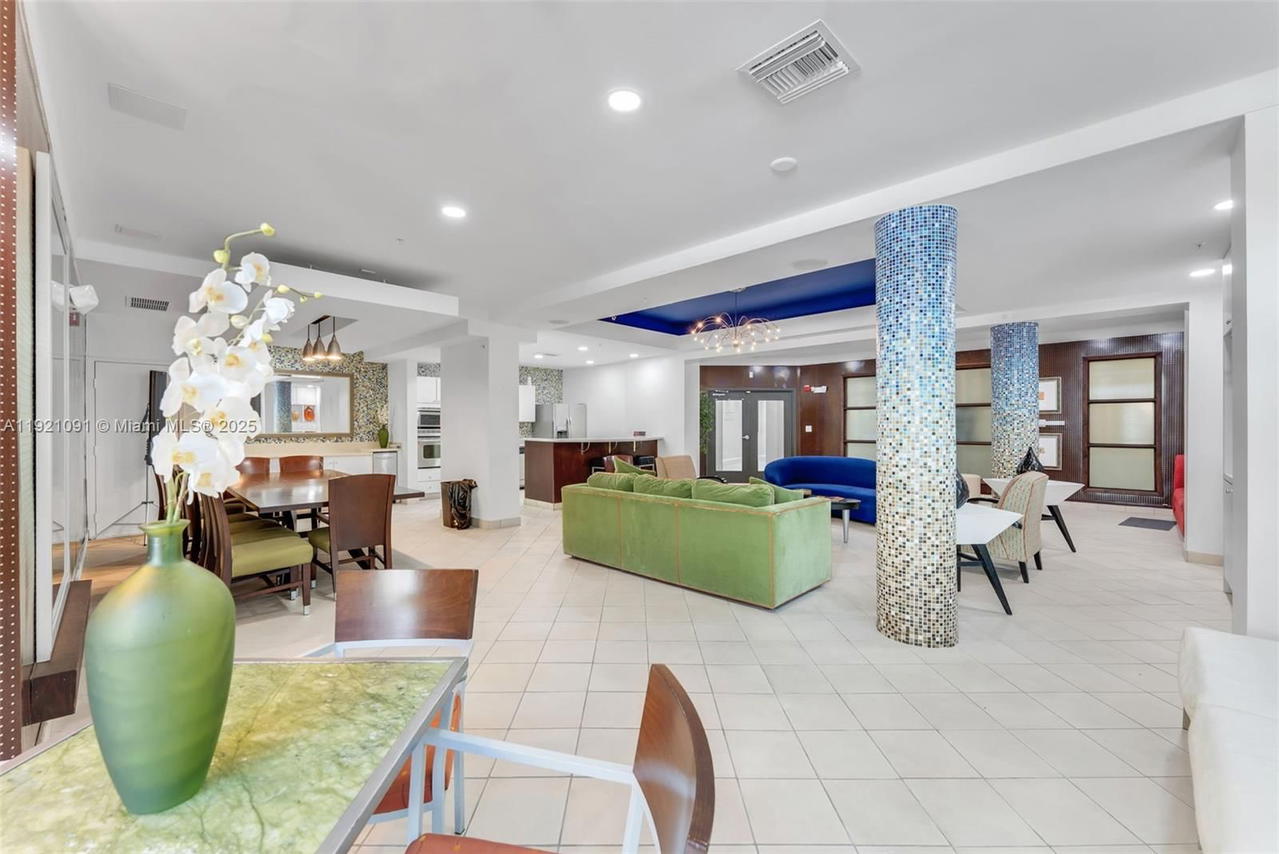 Real estate property located at 6001 70th St #643, Miami-dade, Valencia Condo, South Miami, FL