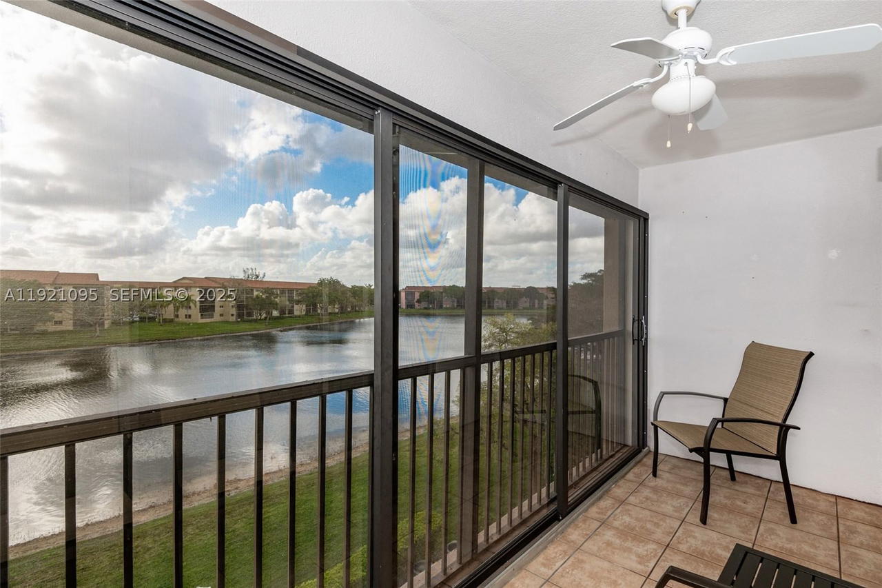 Real estate property located at 950 138th Ave #409B, Broward, Plymouth At Century Villa, Pembroke Pines, FL