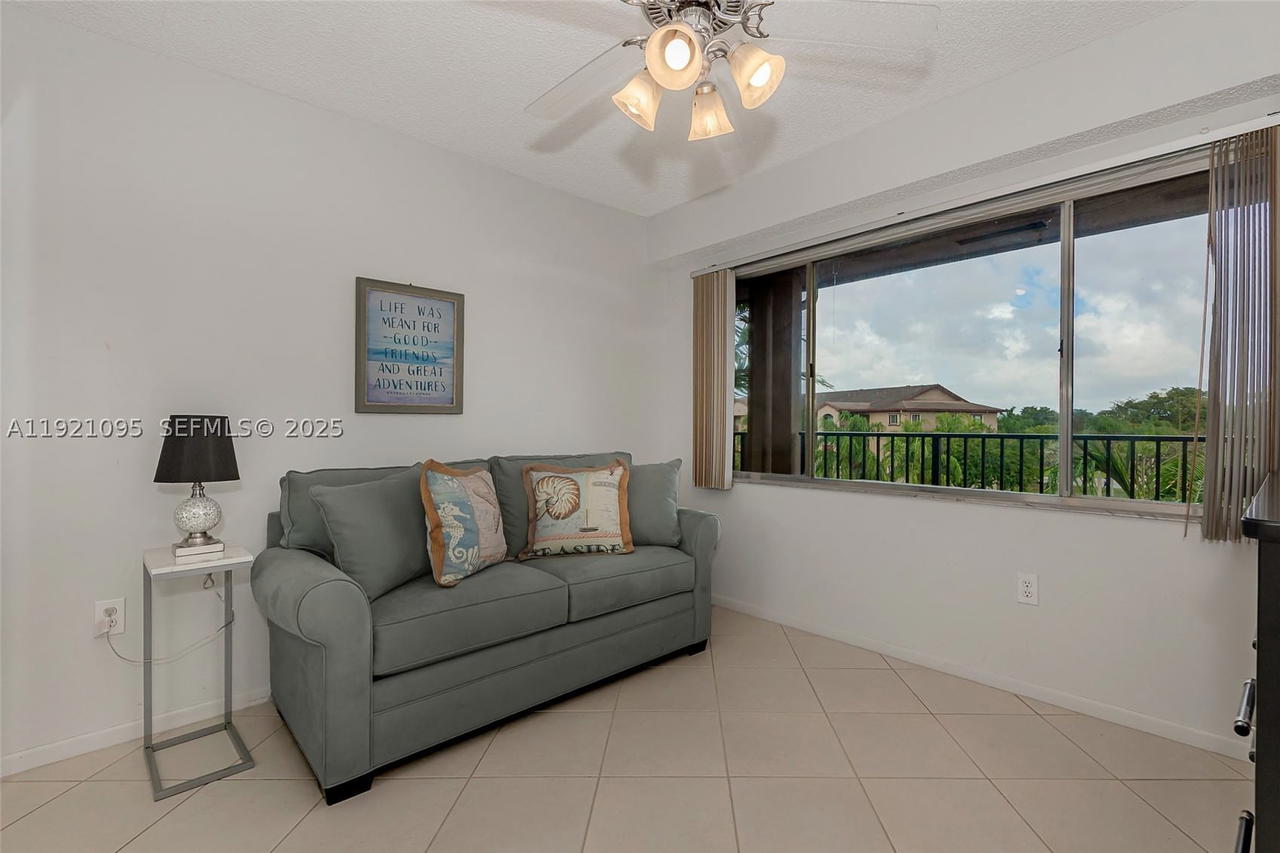 Real estate property located at 950 138th Ave #409B, Broward, Plymouth At Century Villa, Pembroke Pines, FL