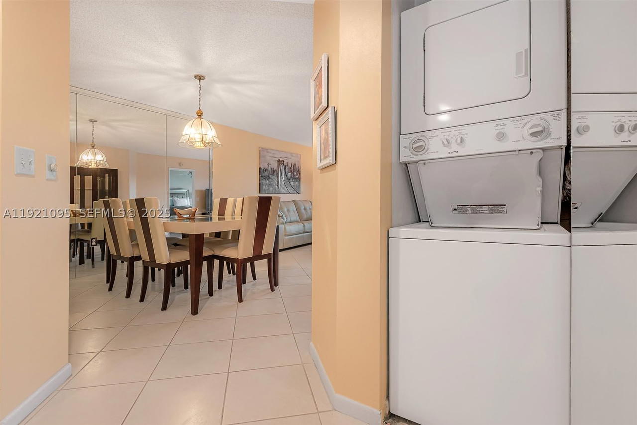 Real estate property located at 950 138th Ave #409B, Broward, Plymouth At Century Villa, Pembroke Pines, FL