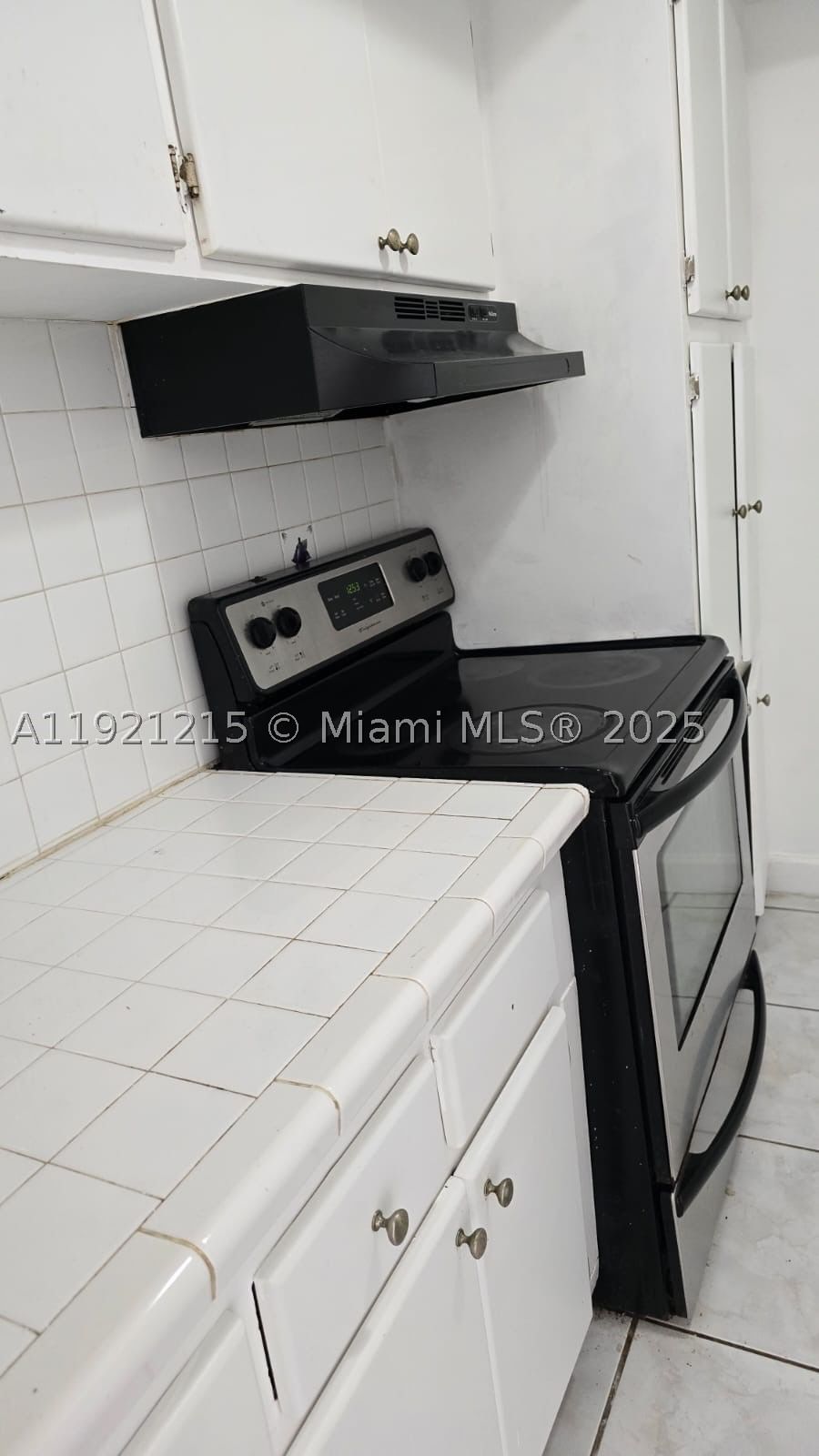 Real estate property located at 1885 121st St #17, Miami-dade, Sutton House Condo, North Miami, FL