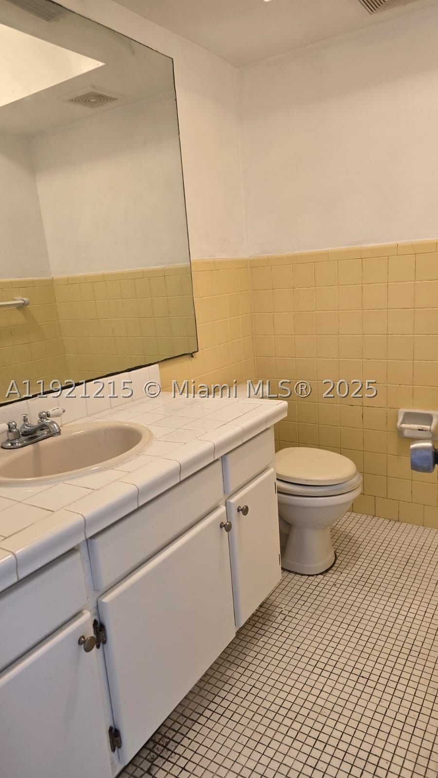 Real estate property located at 1885 121st St #17, Miami-dade, Sutton House Condo, North Miami, FL