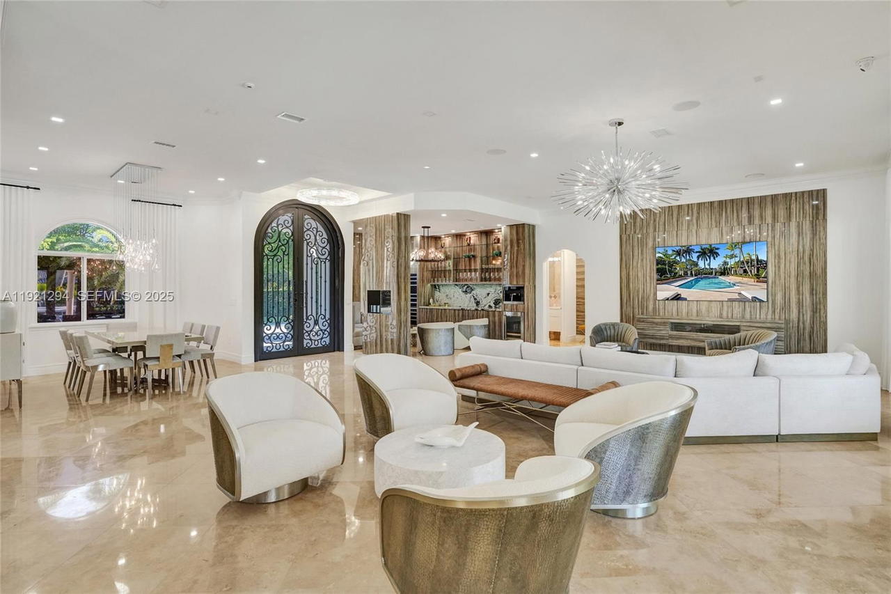 Real estate property located at 10400 62nd St, Miami-dade, Miller Drive Estates, Miami, FL