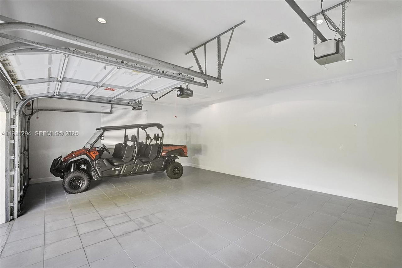 Real estate property located at 10400 62nd St, Miami-dade, Miller Drive Estates, Miami, FL
